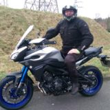 suche nette und schlanke Bikerin